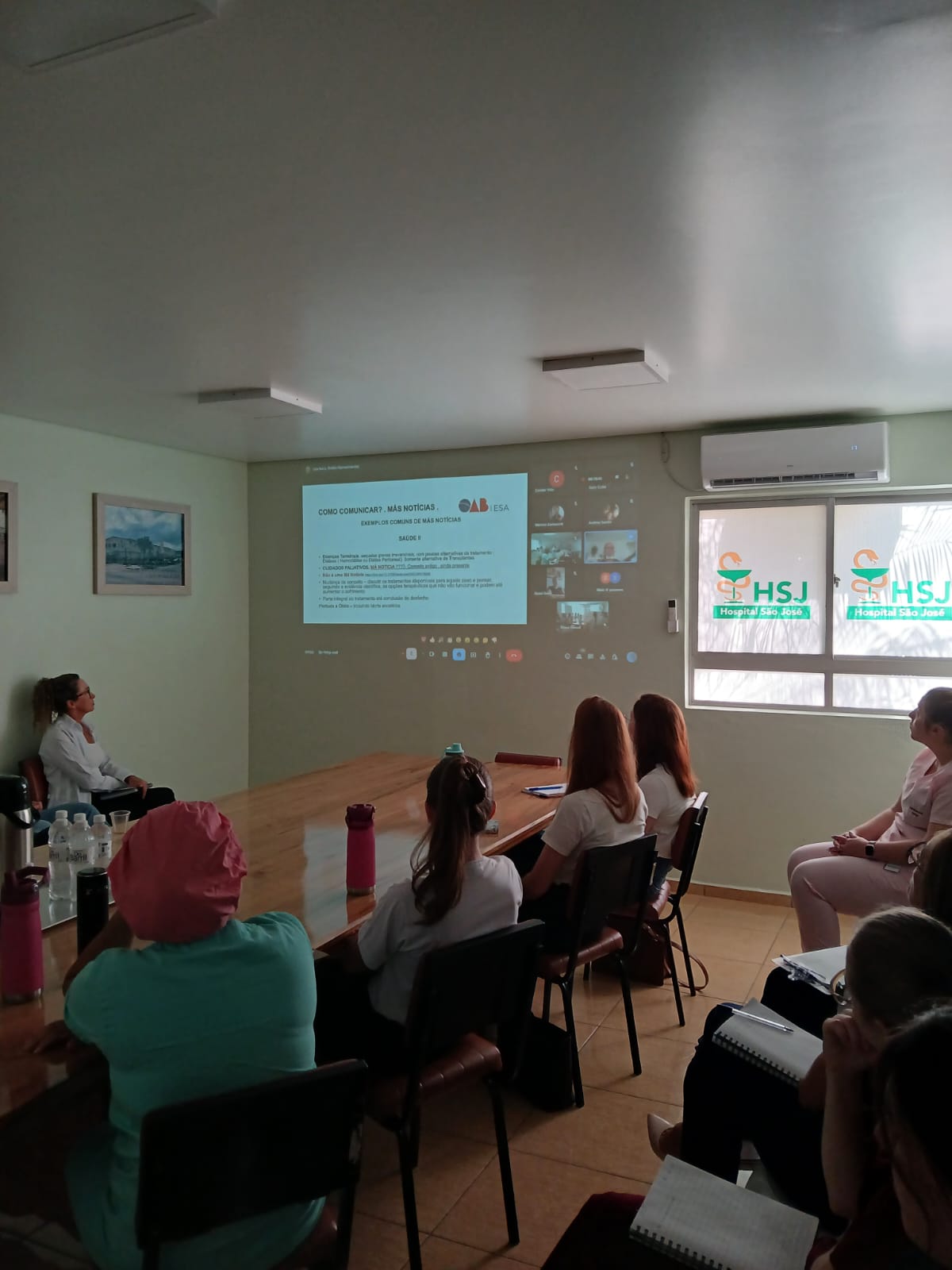 Equipe participa de palestra: A comunicação em situações críticas
