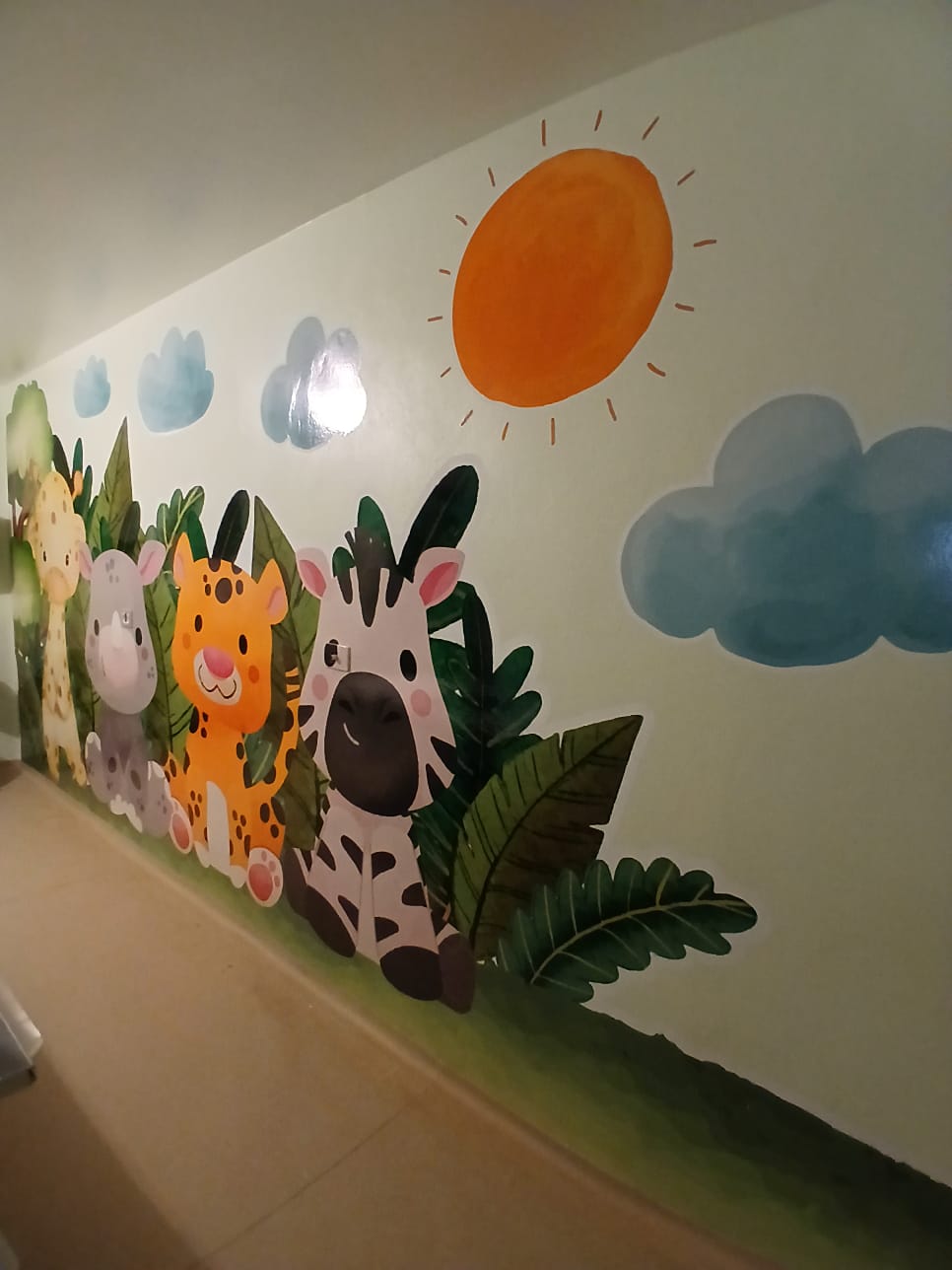 Sala de raio-x recebe adesivos personalizados