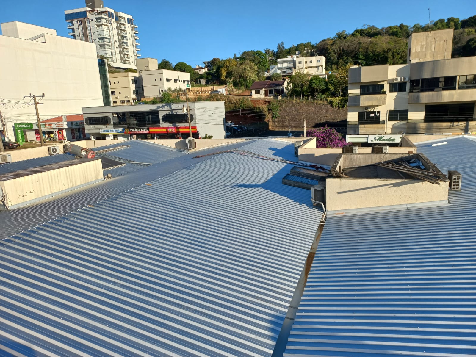 Hospital São José rezaliza substituição de 50% do telhado da instituição