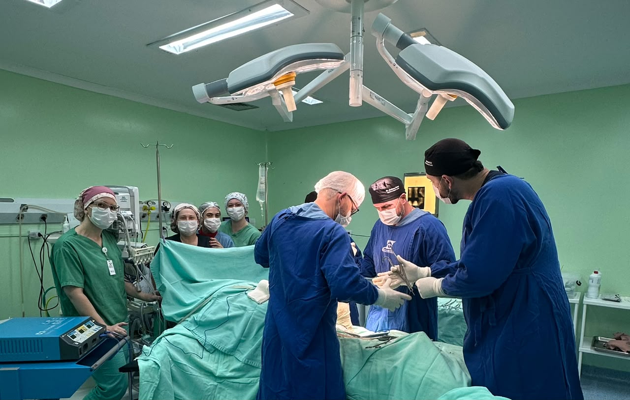 Hospital São José atinge marco histórico com realização de três cirurgias de alta complexidade no mesmo dia